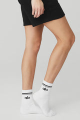 Alo Yoga | Unisex Half-Crew Throwback Sock White/Black