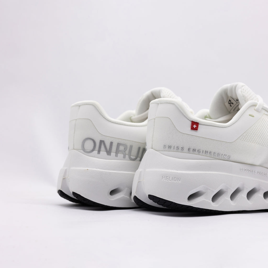 On Running Cloudmonster Sneaker (Mirror)